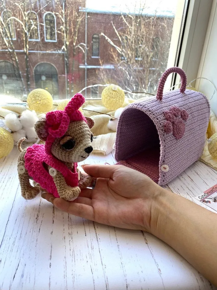 PDF Chihuahua Dog in a Carrier Bag Crochet pattern, Crochet Animal Pattern, Crochet Puppy, Amigurumi baby toy, Crochet Cute Dog Amigurumi