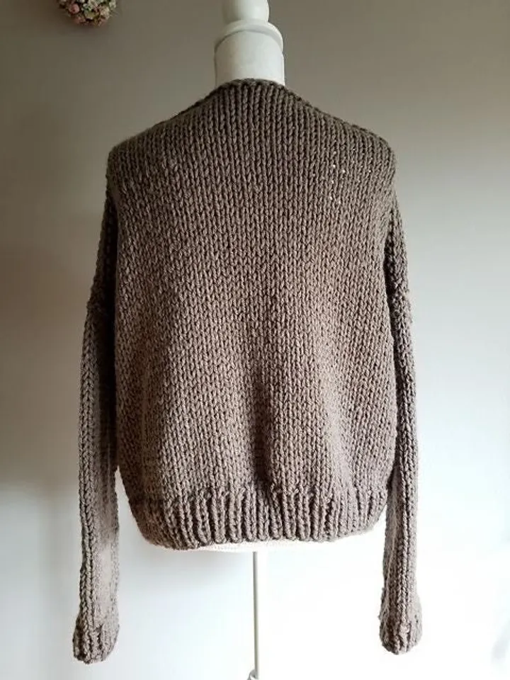 Cardigan pattern, chunky cardigan pattern, easy women cardigan , knitting patterns pdf
