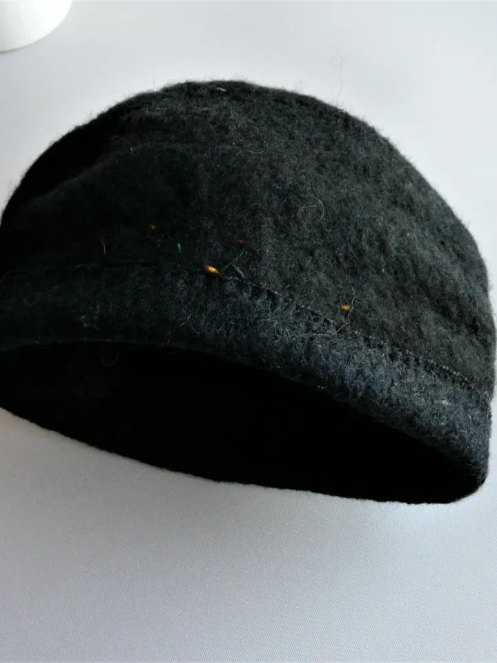 Blythe hat with embroidery