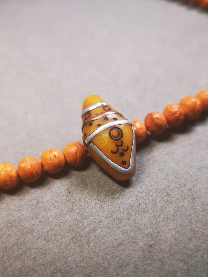 Gandhanra Bone Carved Tibetan Niang La Tsa Tsa Statue,Stupa Amulet,Pagoda Pendant