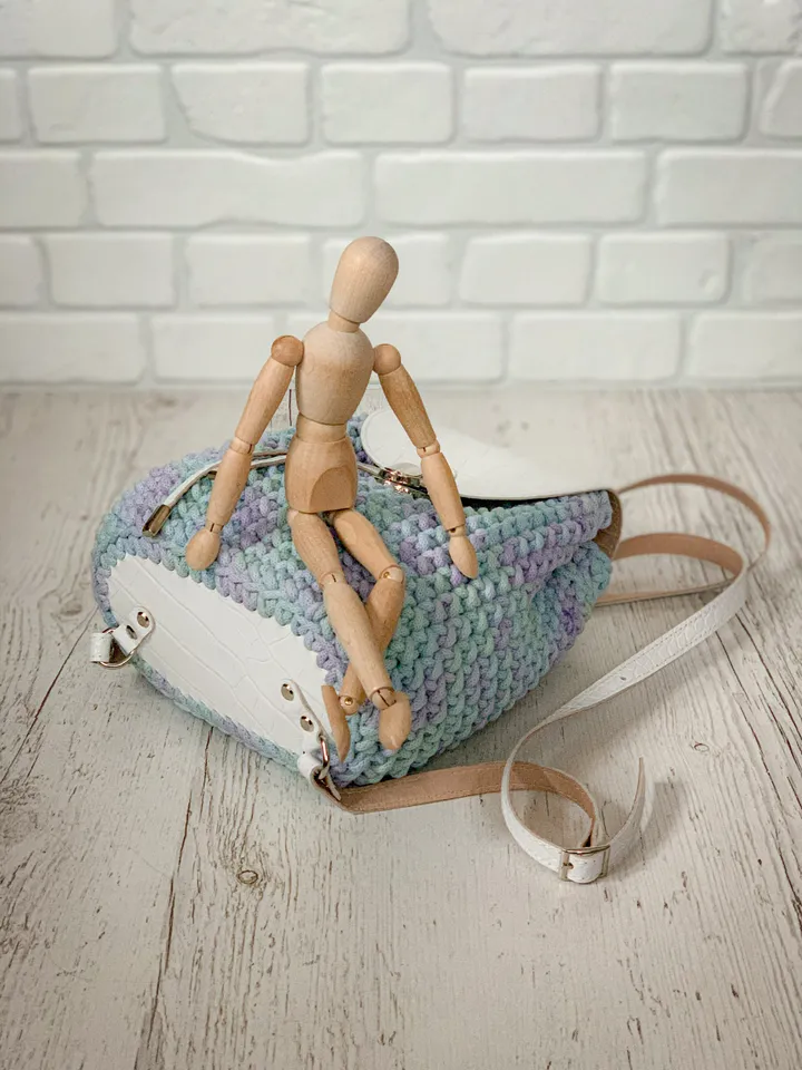 Crochet backpack pattern PDF and video tutorial, digital instant download