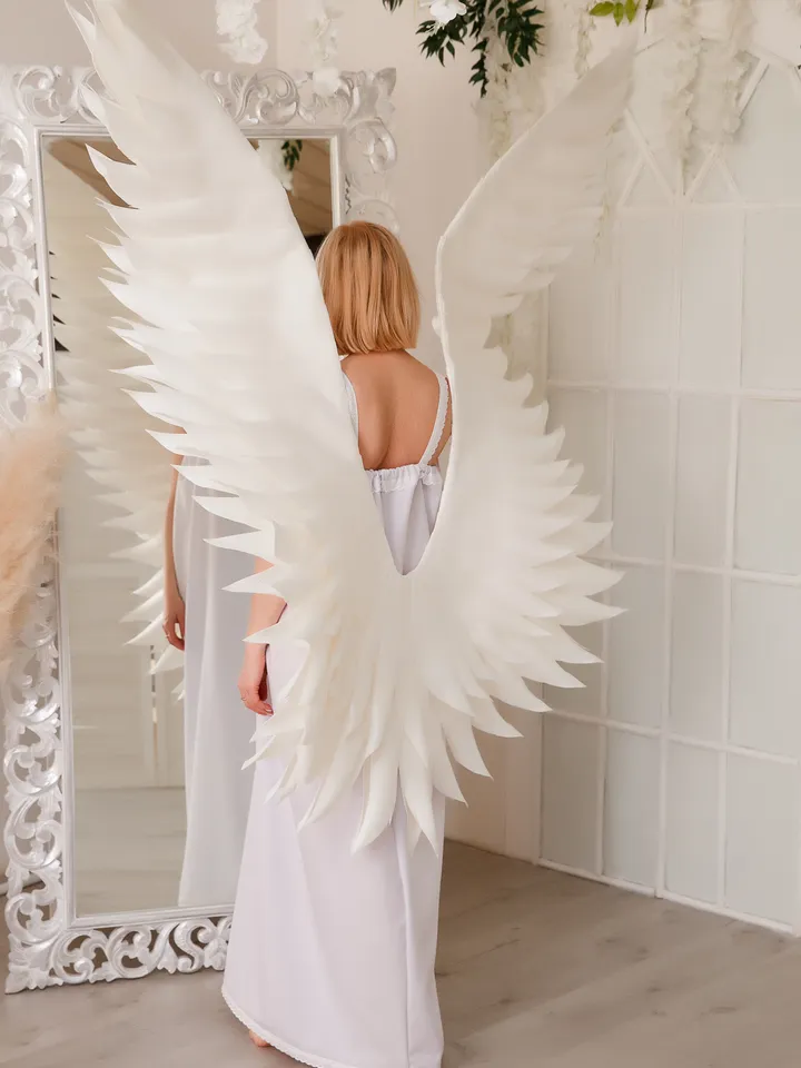 Angelic wings white costume for pregnancy photo shoot,  motherhood photo project, Wings cosplay, Angel wings adult