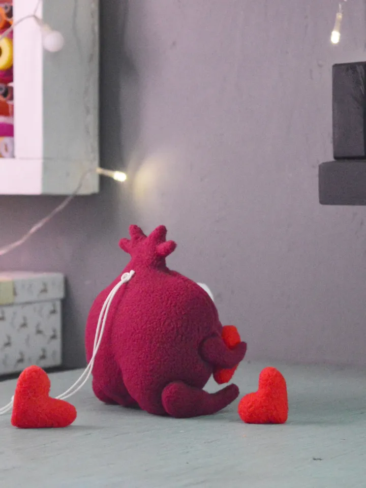 PDF Fleece Toy Pattern ā Softie Pomegranate Plush Tutorial