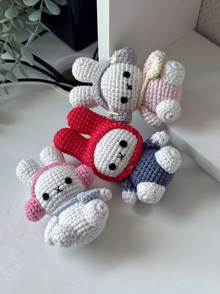 2 in 1 miffy crochet pattern + extra accessories, PDF crochet pattern amigurumi, US terms, Miffy with headphones