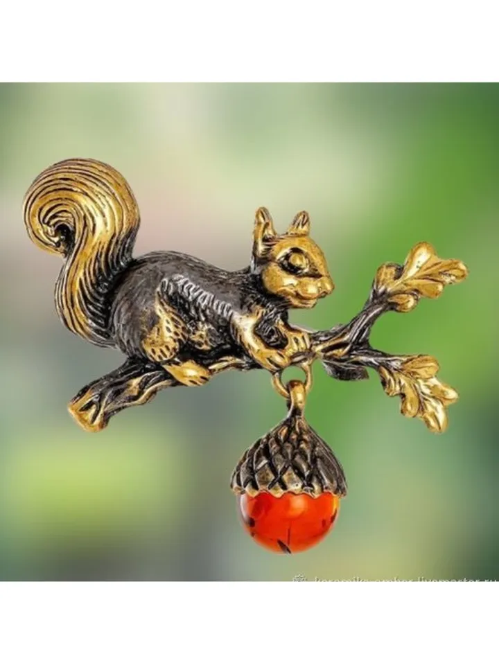 Squirrel Oak Branch Brooch Christmas Small Cute gift Girl woman Squirrel with Amber Acorn Fall jewelry brooch gold