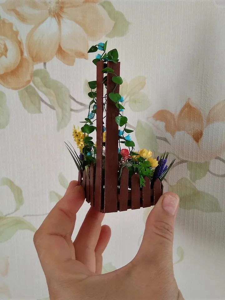 Corner front garden for the puppet garden.1:12 scale.