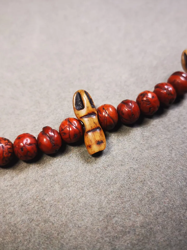 Gandhanra Hand Carved Tibetan Yak Bone Amulet, Vajra and Kila(Dorje Phurba) Pendant for Mala,Prayer Beads