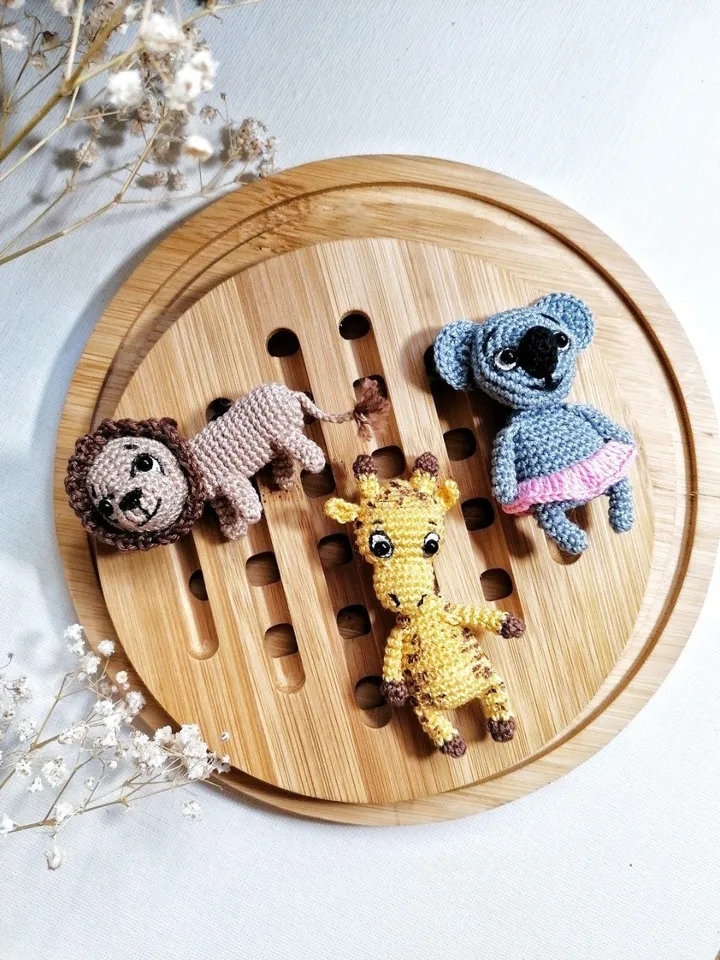 PDF Crochet SET Brooches Pattern: Giraffe, Lion, Koala, Amigurumi Brooch Pattern Crochet small toy Keychain Amigurumi Pattern Animal Pattern