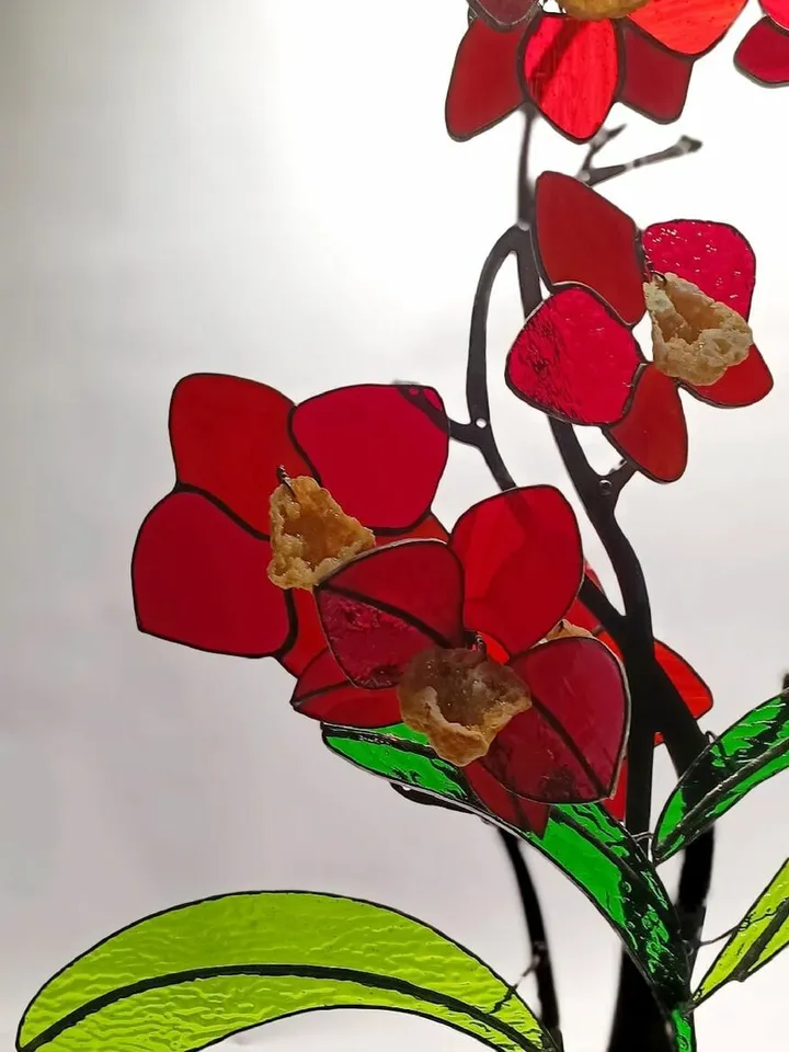 Luxurious Bouquet of Red Orchids with Agate Druzy, Tiffany Stained Glass, Stained Glass with Orchids, Stained Glass Bouquet of Flowers, Orchids in Tiffany Style, Stained Glass with Flowers