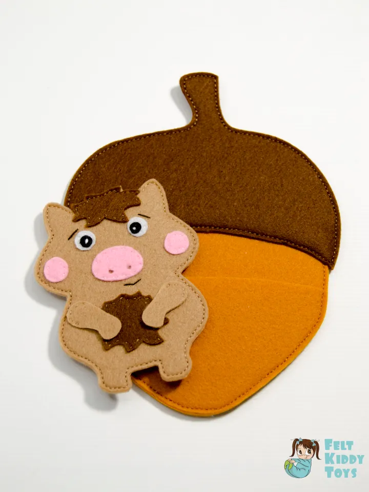 Boar in Acorn, PDF Pattern and Tutorial, SVG file