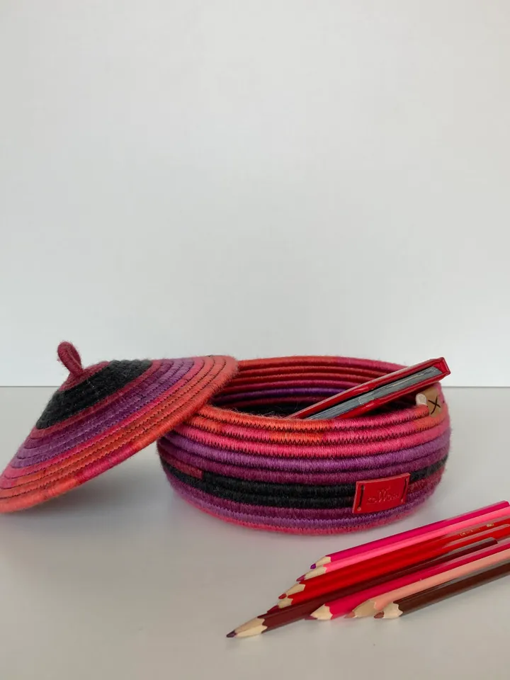 Raspberry storage basket with lid 6.5'' x 5''