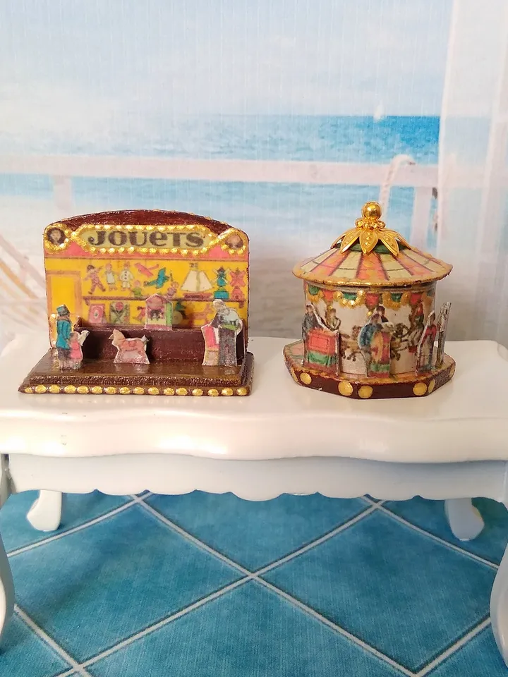 Dollhouse set. Carousel , stand. Dollhouse miniature.1:12 scale.
