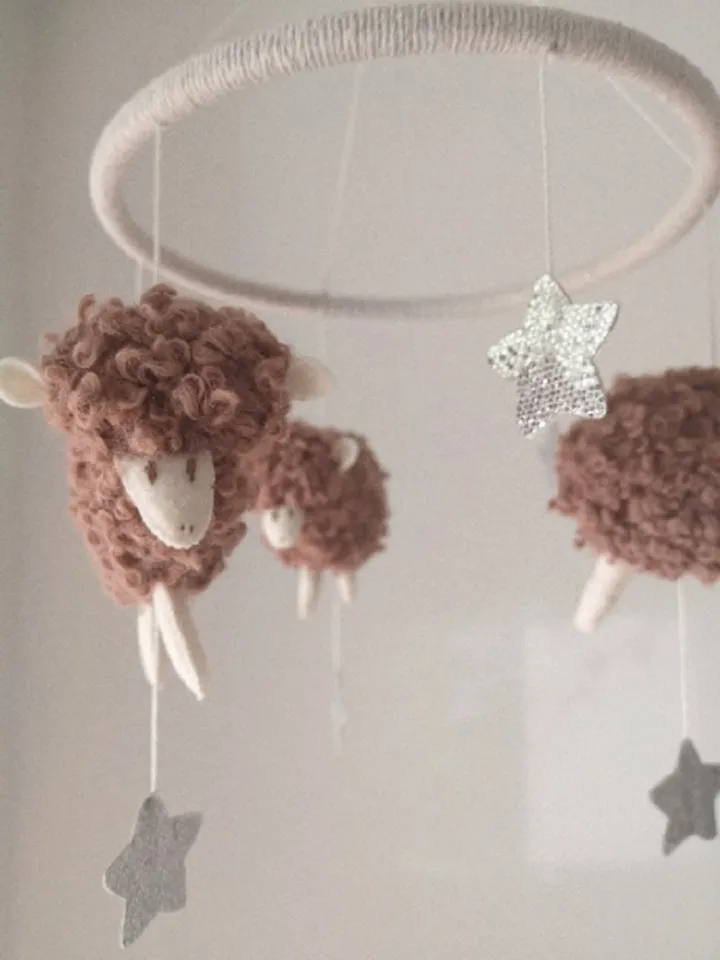 Crib baby mobile Sheep, Baby mobile Pink, Boucle crib toys