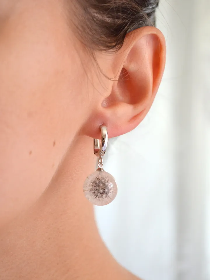 Dandelions earrings. Earrings with dandelions in resin. Real whole dandelions sphere earrings.