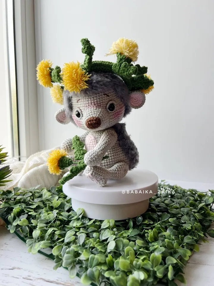 PDF Crochet Pattern Hedgehog in a Dandelions, Amigurumi pattern, Crochet Cute Funny Animal, Forest animal, Realistic amigurumi pattern