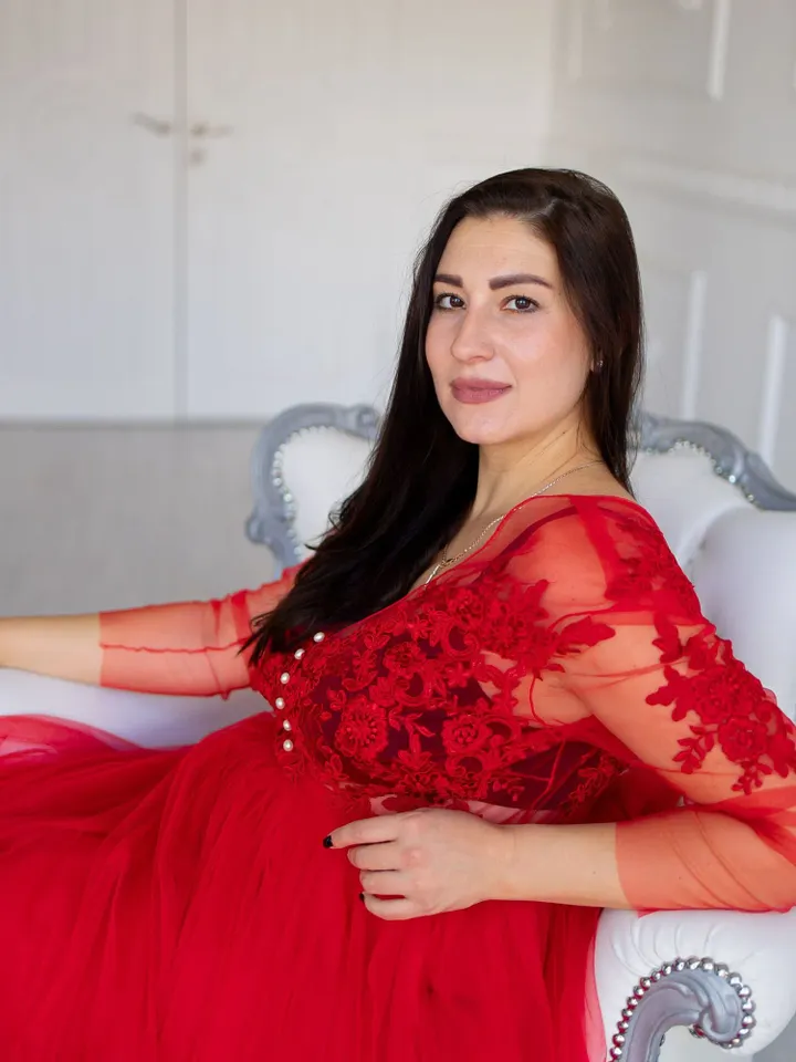Christmas Maternity Dress, Red Tulle Robe, Tulle Gown Dress, Holiday Photoshoot, Lace Pregnancy Gown, Evening Dress, Elegant Gown Dress