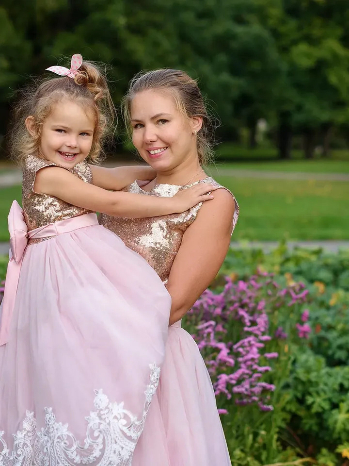 Mother Daughter Matching Dresses, Photoshoot Dresses, Flower Girl Dress, Mommy and Me Outfit, Formal Dress, Birthday Dress,Gold Sequin Dress