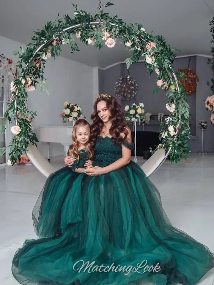 Emerald Green Wedding Dress, Mommy And Me Christmas Dresses, Photoshoot Gown, Emerald Green Tulle Gowns, Mother And Daughter Matching Outfit