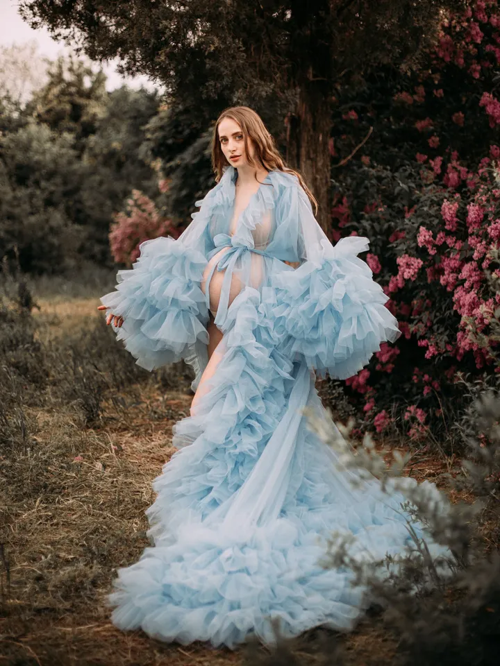 Blue maternity tulle boudoir robe for photoshoot