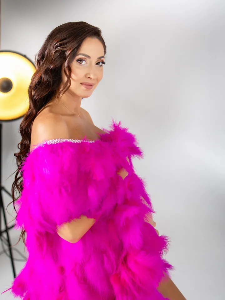 Hot Pink Feather Cape, Photoshoot Feather Robe, Maternity Dress, Maternity Feather Boudoir Dress, Pregnancy Gown, Pink Maternity Photo Prop