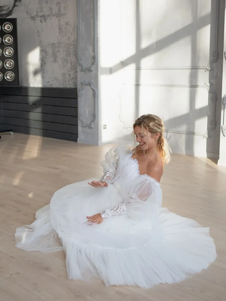 Wedding Dress Detachable Sleeves, White Maxi Tiered Tulle Dress, Bridal Tulle Gown, White Prom Dress, Puffy Sleeves Maxi Dress, Fall Gown