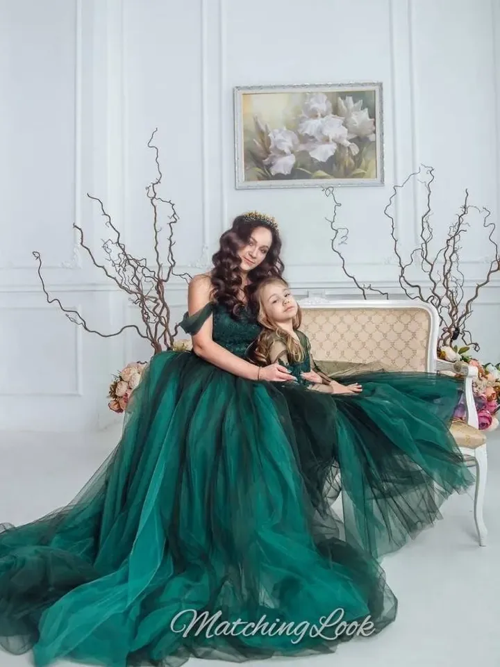 Emerald Green Wedding Dress, Mommy And Me Christmas Dresses, Photoshoot Gown, Emerald Green Tulle Gowns, Mother And Daughter Matching Outfit