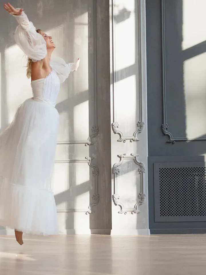 Wedding Dress Detachable Sleeves, White Maxi Tiered Tulle Dress, Bridal Tulle Gown, White Prom Dress, Puffy Sleeves Maxi Dress, Fall Gown