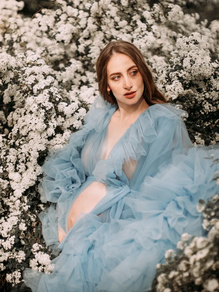 Blue maternity tulle boudoir robe for photoshoot