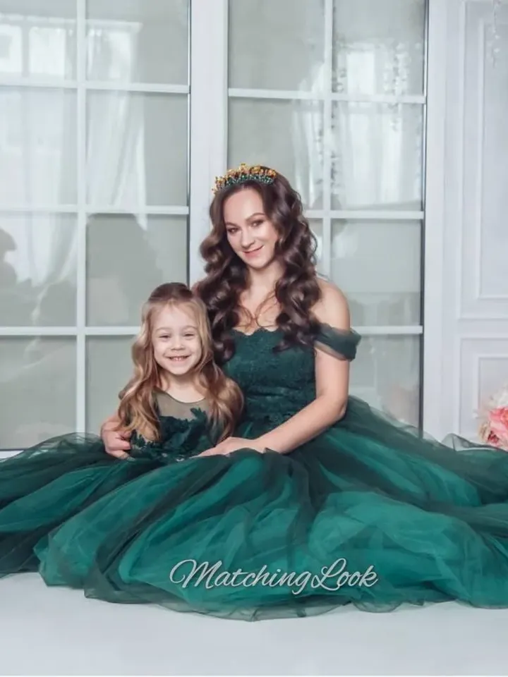 Emerald Green Wedding Dress, Mommy And Me Christmas Dresses, Photoshoot Gown, Emerald Green Tulle Gowns, Mother And Daughter Matching Outfit