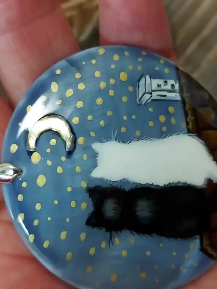 Pearl pendant necklace: Cat Couple on roof at starry night. Painted mother of pearl pendant for lovers. Elegant romantic everyday jewelry