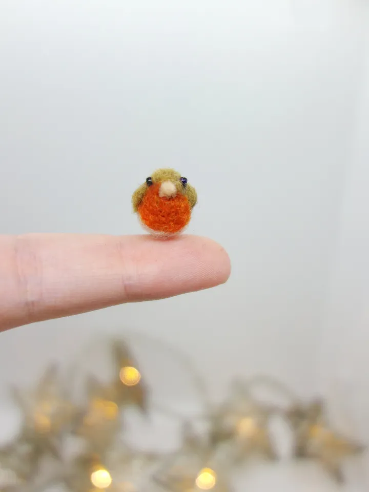 Tiny needle felted robin, miniature bird, made to order
