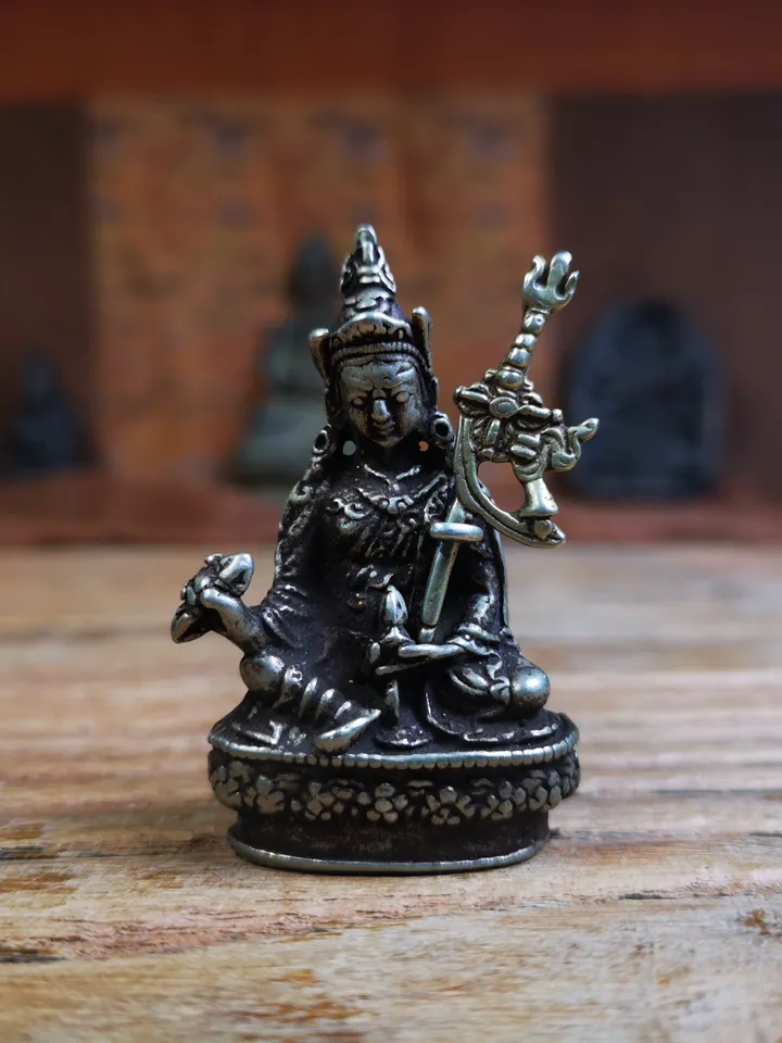 Lotus Born-Guru Rinpoche,Gandhanra 13 Types Retro Handcarved Mini Brass Tibet Tantric Buddha Statue,Top Collection Figurine Amulet