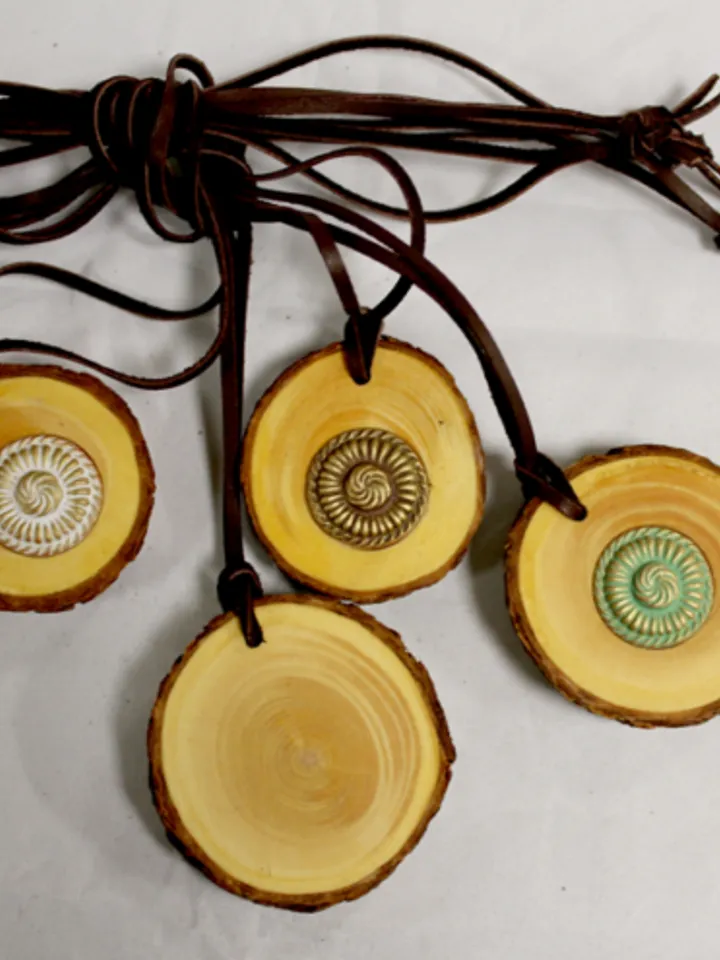 Zdraven - cedar cut (health charm) (4.5-7 cm)