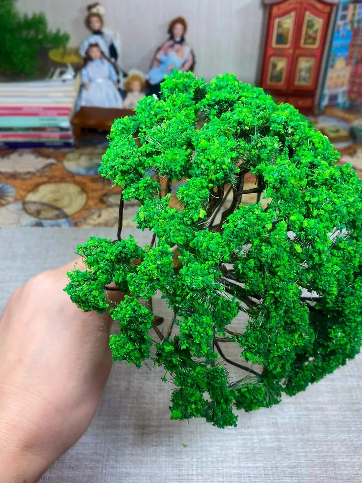 Tree for doll garden. 9.84 inches. Dollhouse miniature. 1:12. Plants for a dollhouse.