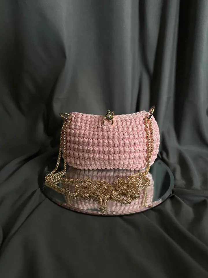Women Chain Strap Pink Handbag, vegan crossbody, top handle, small purse, crochet clutch, shoulder bag, evening clutch