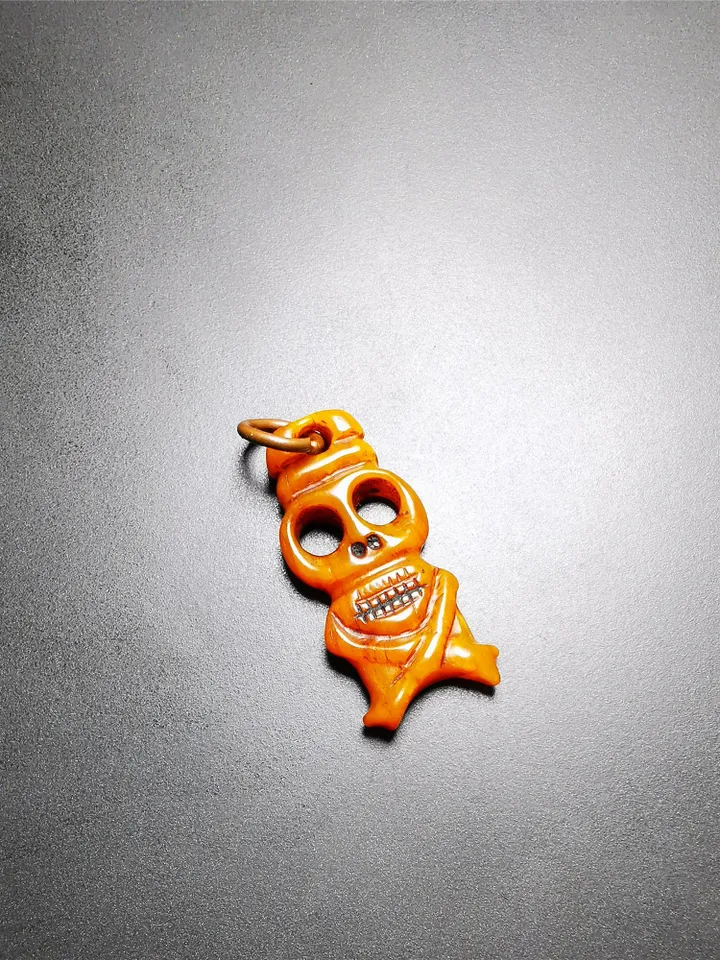 Gandhanra Tibetan Yak Bone Carved Amulet,Pirate Skull Pendant