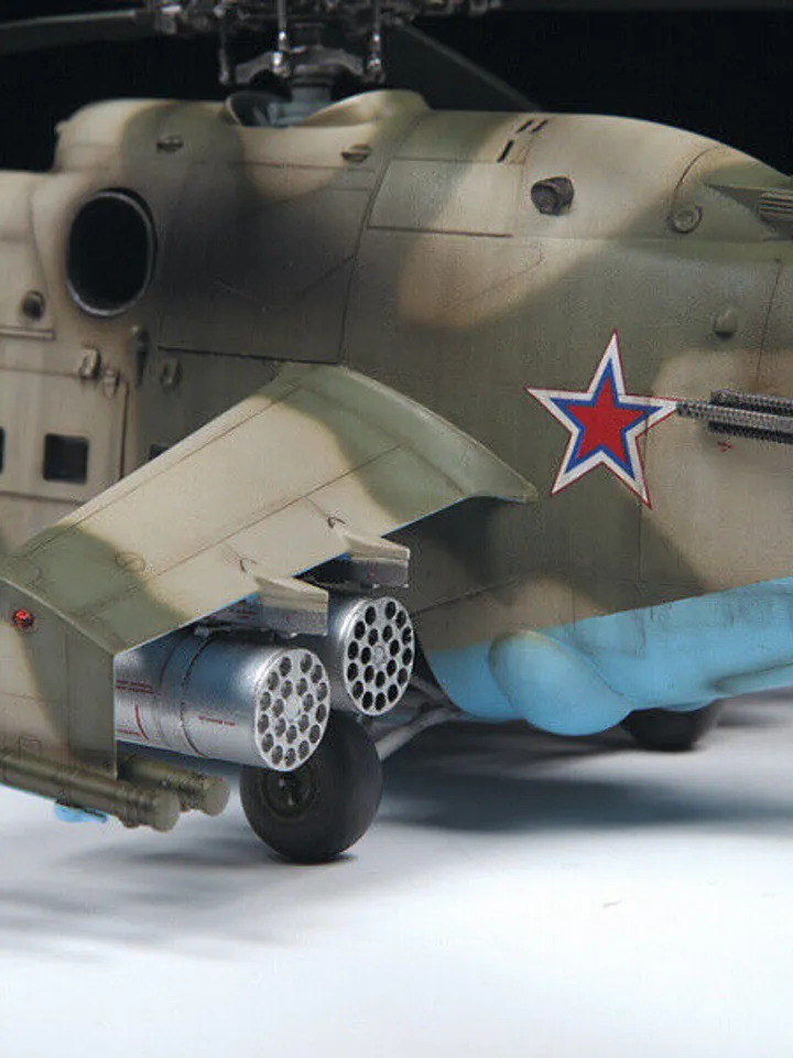 Original Zvezda 4812 Soviet Attack Helicopter MIL MI-24P Plastic Scale Model 1:48 NEW BOX
