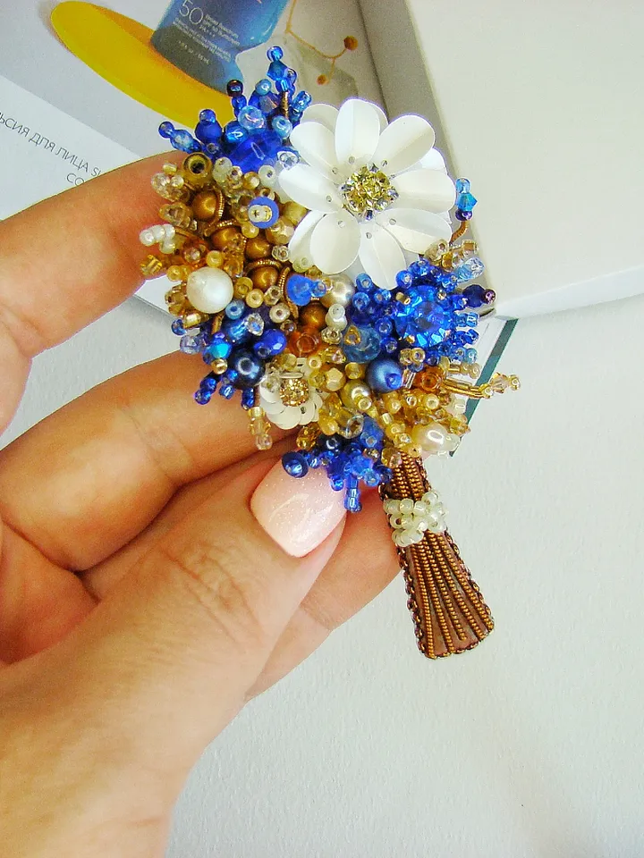 Brooch Bouquet, beaded brooch, flower embroidered, gift ideas