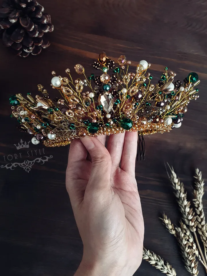 Gold emerald crown, Gold crown, Emerald crown, green crown, Crown, Gold tiara, Emerald tiara, Gold and green tiara, Gold and Emerald tiara, Forest accessories, Forest style jewelry, boho jewelry, rustic jewelry, Elven headpiece