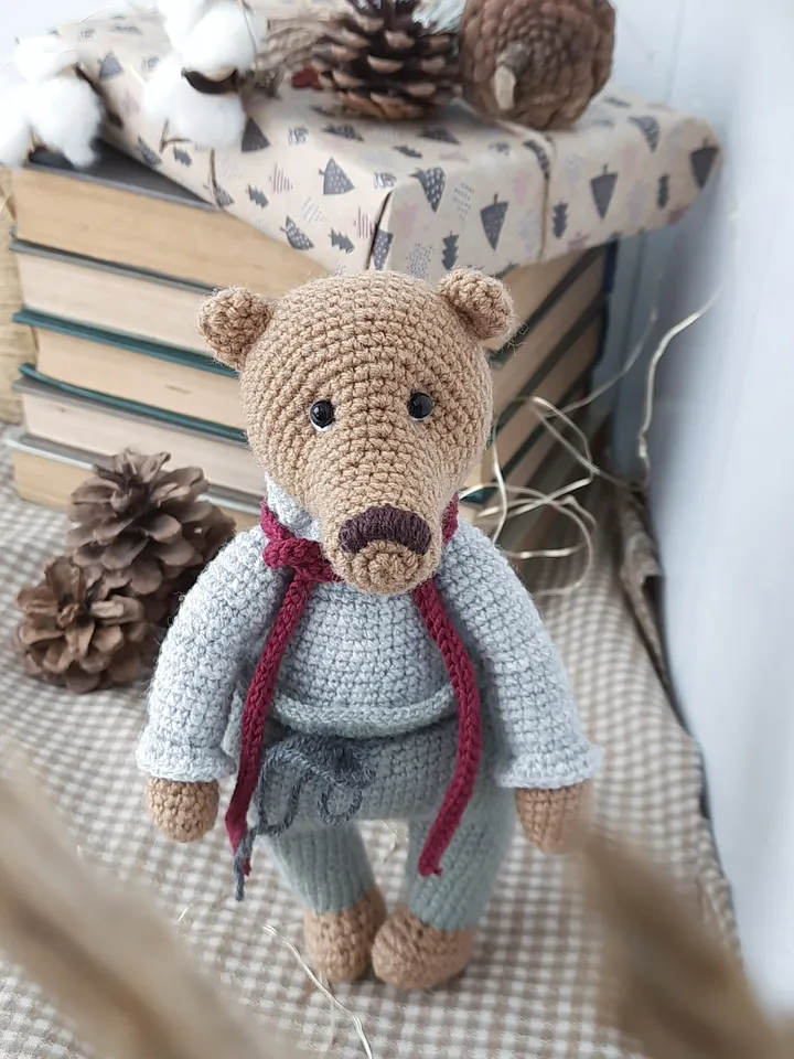 Amigurumi Teddy Bear ccrochet pattern. Vintage amigurumi teddy bear in clothes crochet pattern