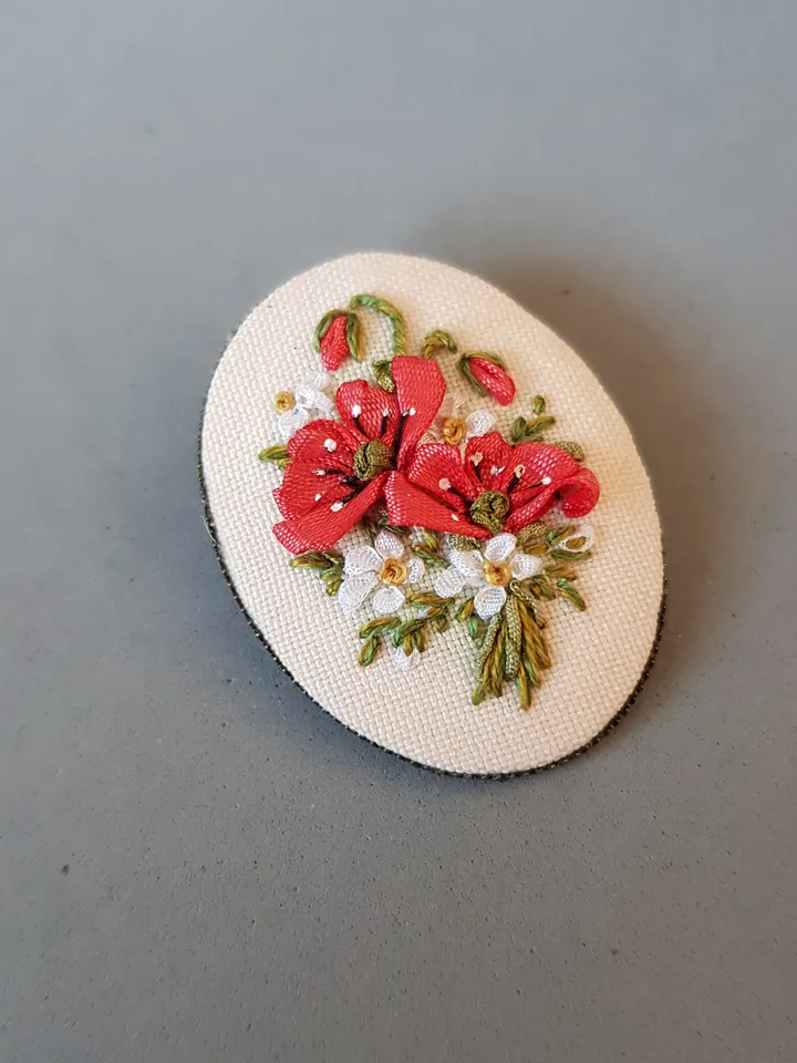 Hand embroidered brooch for her, embroidery jewelry, Mother day gift, ribbon embroidery,art.24