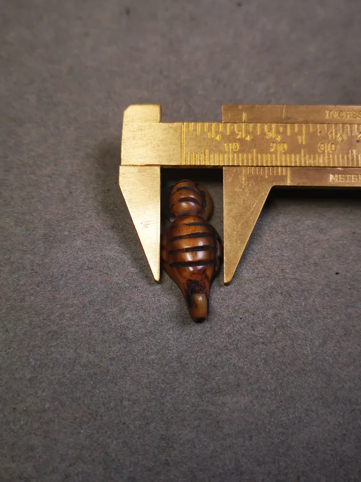 Gandhanra Handmade Tibetan Pendant Bead,Bone Carved Spacer Bead for Mala,Scorpion Guru of Padmasambhava Amulet