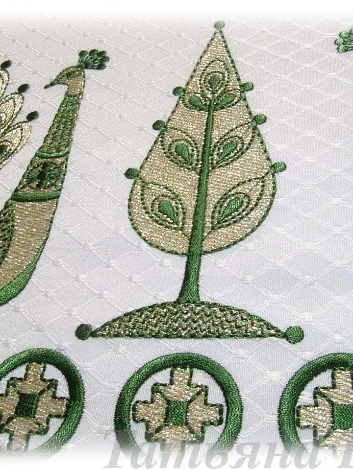 "Eden" is a universal set for machine embroidery.