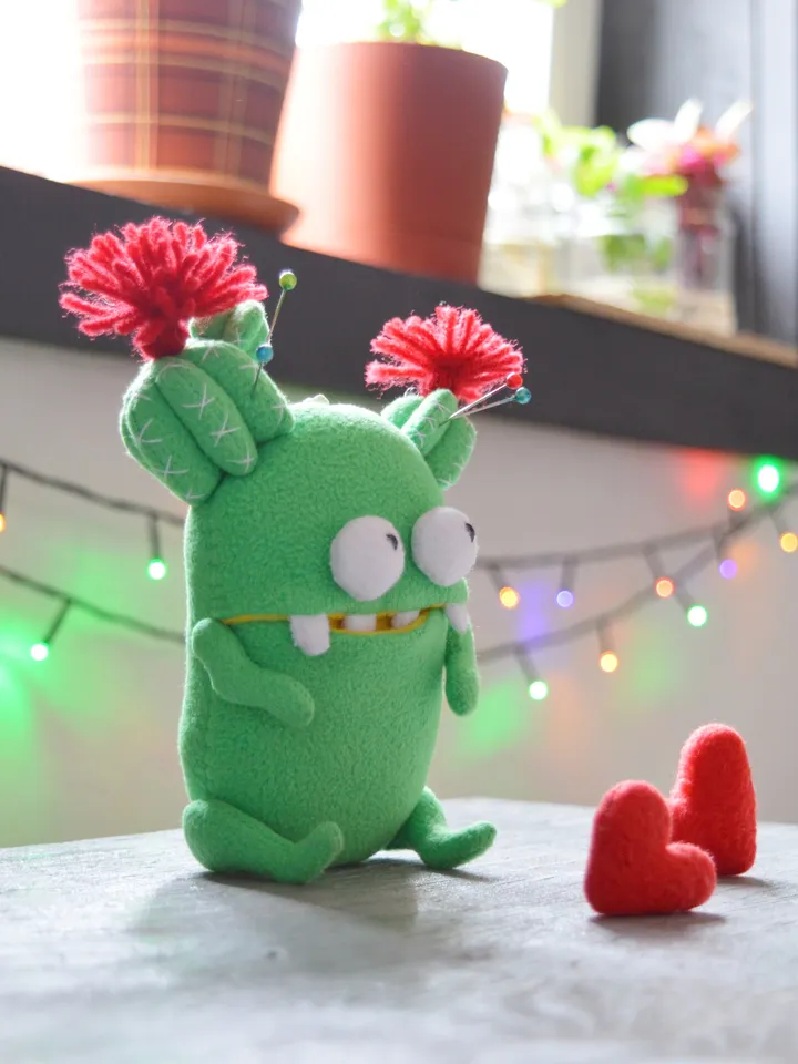 Fleece Plush Cactus PDF Pattern – Softie with Heart & Flowers
