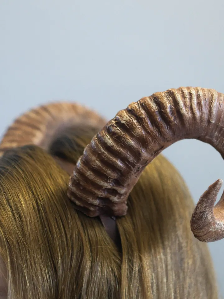 Ram Horns, Horns Headband, Twisted Ram Horns Headpiece for Halloween, Demon Horns, Realistic Fantasy Cosplay Horns