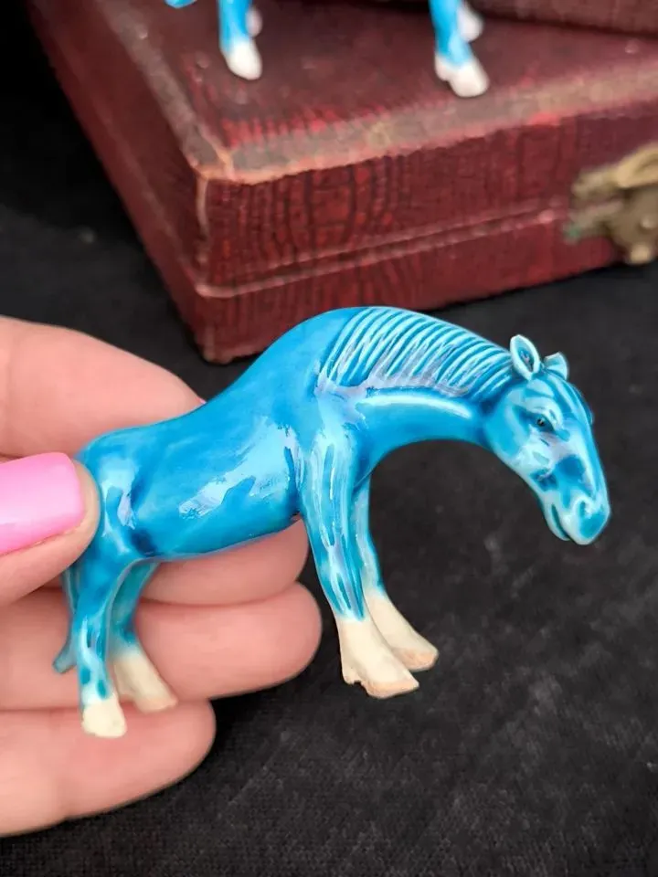 Porcelain horses 4