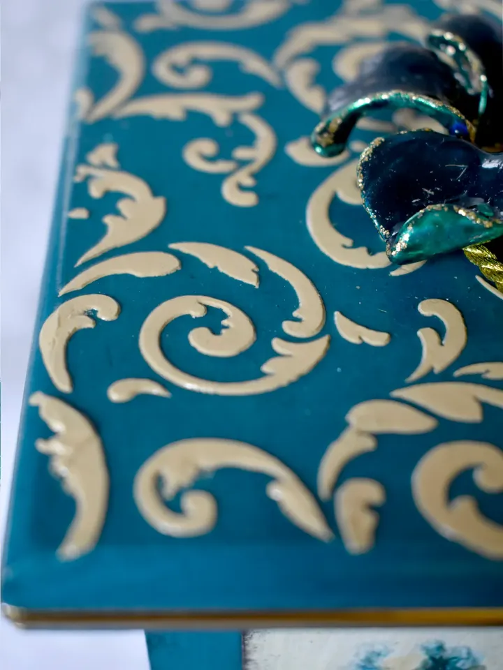 Turquoise LOVE Tea House for Storing Disposable Tea Bags