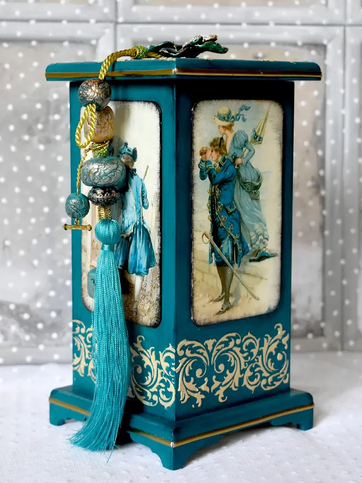 Turquoise LOVE Tea House for Storing Disposable Tea Bags