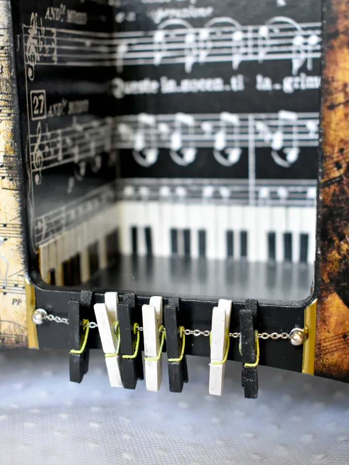 stationery stand for music lovers musicians and music teachers MUSIC
