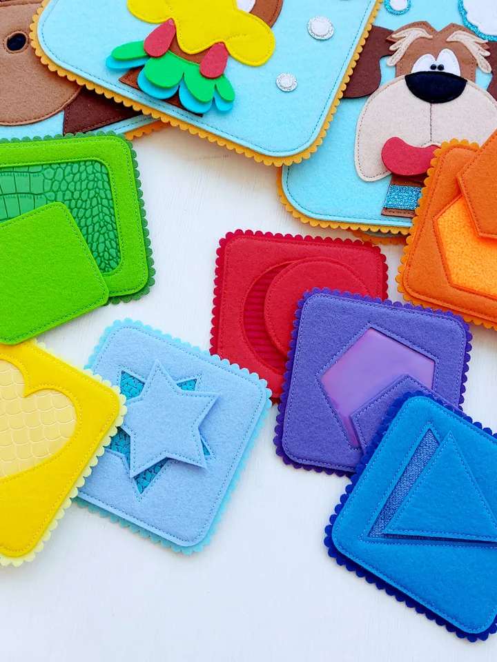 Felt cards for kids "Pets"(how they speak and what they eat)